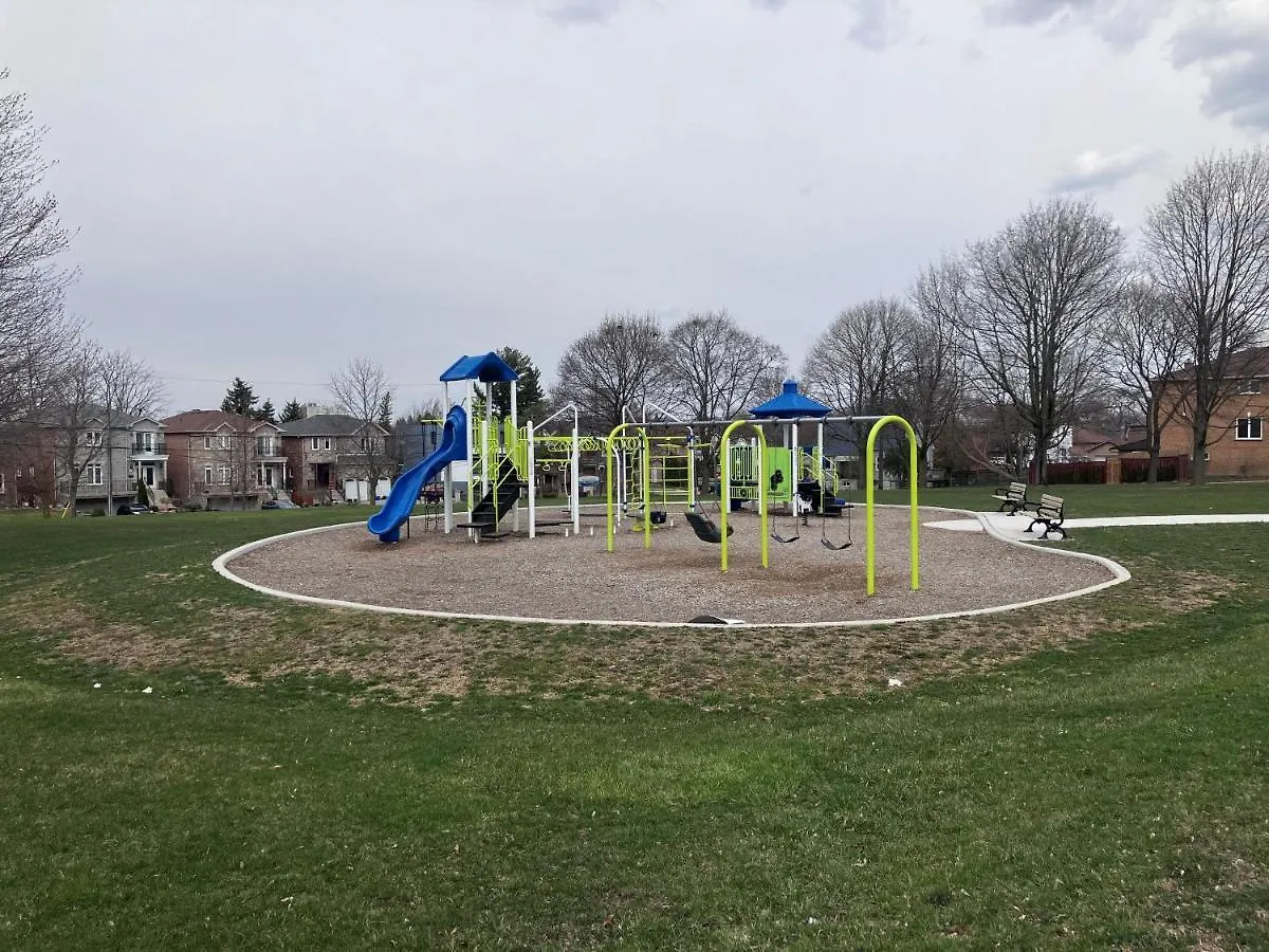 Lilac Private Unit 10-Min To Airport Apartment Toronto