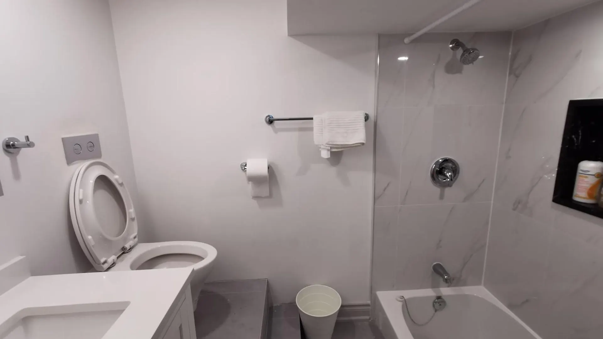 Lilac Private Unit 10-Min To Airport Apartment Toronto 0*,