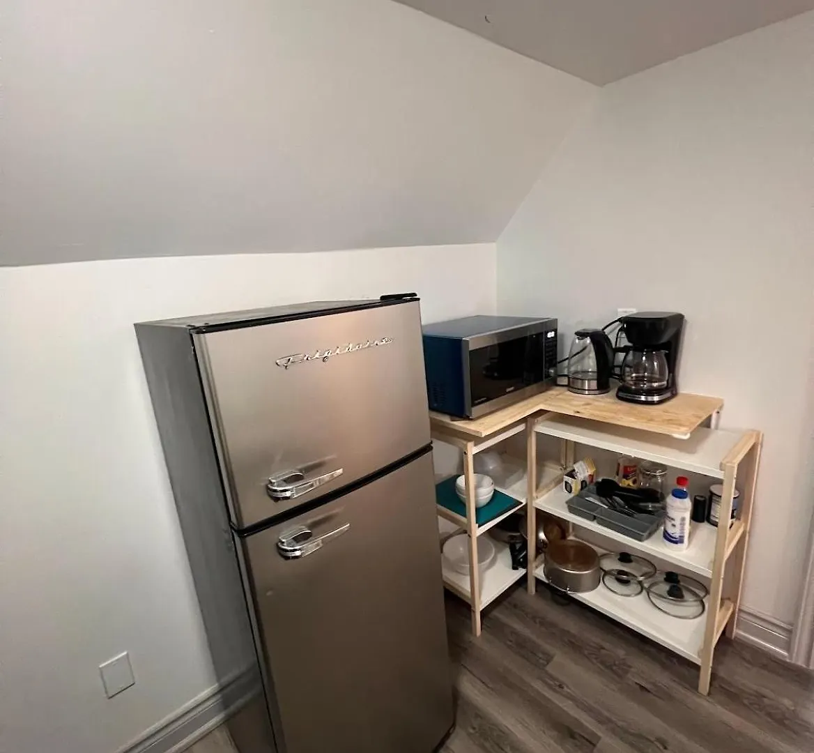 Lilac Private Unit 10-Min To Airport Apartment Toronto