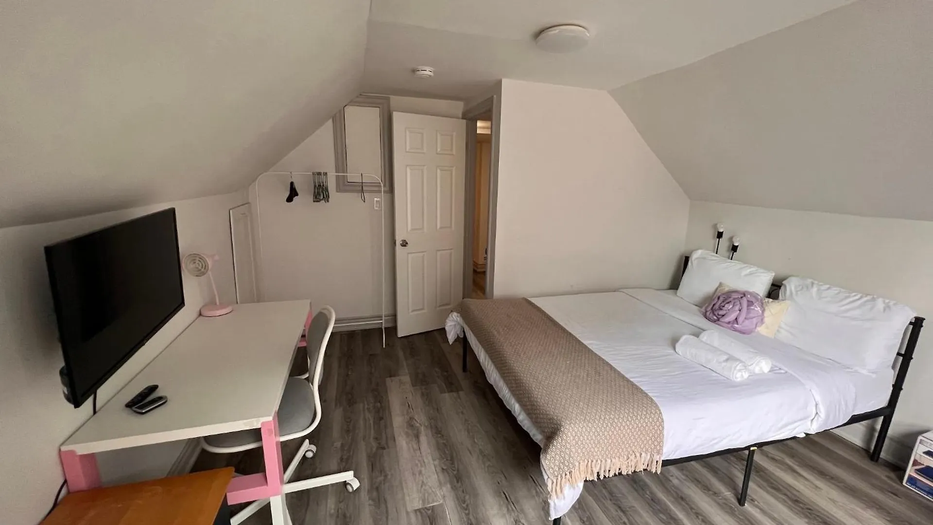 Lilac Private Unit 10-Min To Airport Apartment Toronto 0*,